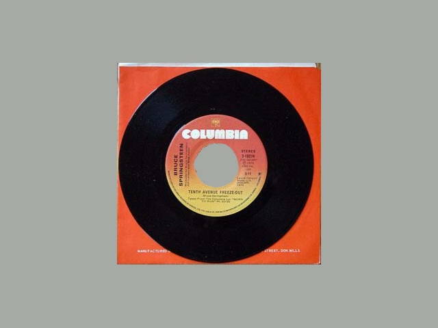Bruce Springsteen - 10TH AVENUE FREEZE OUT / SHE'S THE ONE
